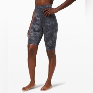 Lululemon ALIGN SUPER HIGH RISE SHORT 10" Diamond Dye Grey | Size 6 | worn once